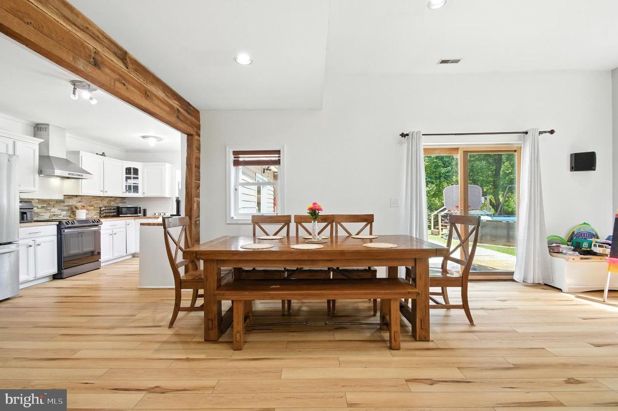 Dining room, Interior, Kitchen, Recessed Lighting, Wood Texture Flooring