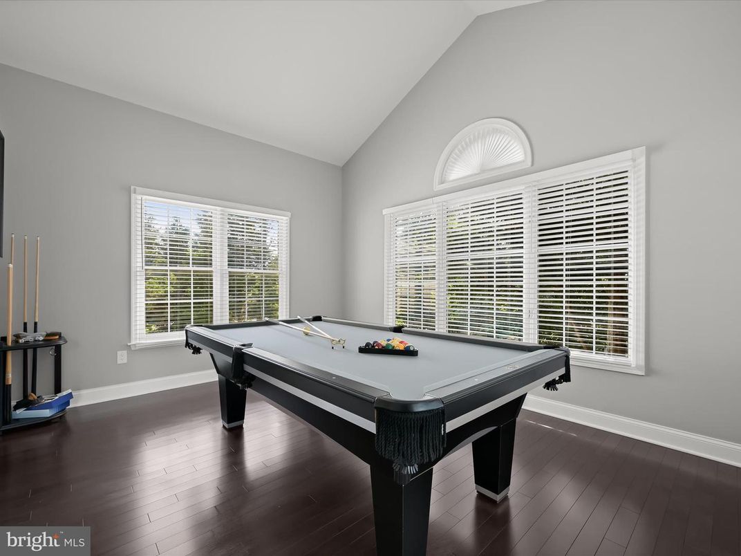 Billiard Table, Game Room, Interior, Wood Texture Flooring
