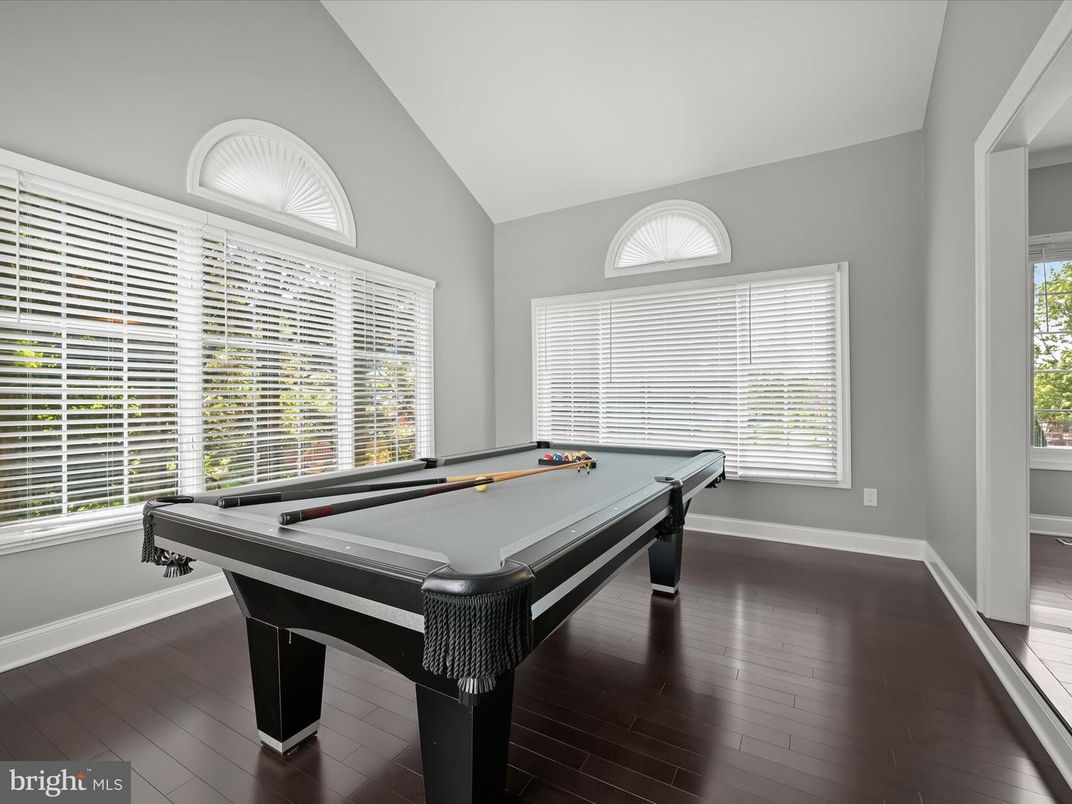 Billiard Table, Game Room, Interior, Wood Texture Flooring