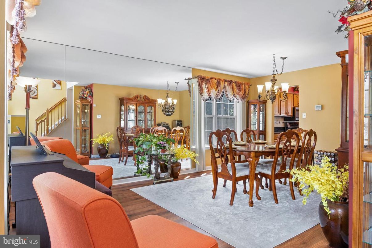 Chandelier, Dining room, Interior, Wood Texture Flooring