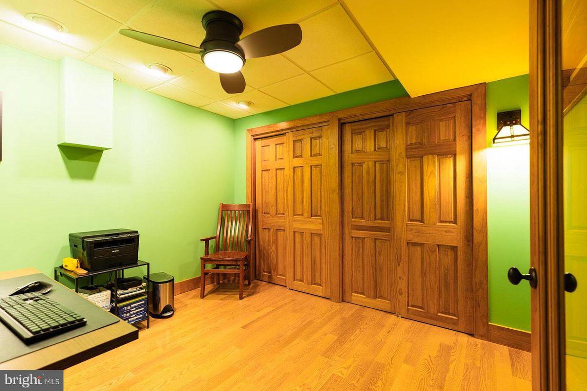 Home Office, Interior, Recessed Lighting, Wood Texture Flooring