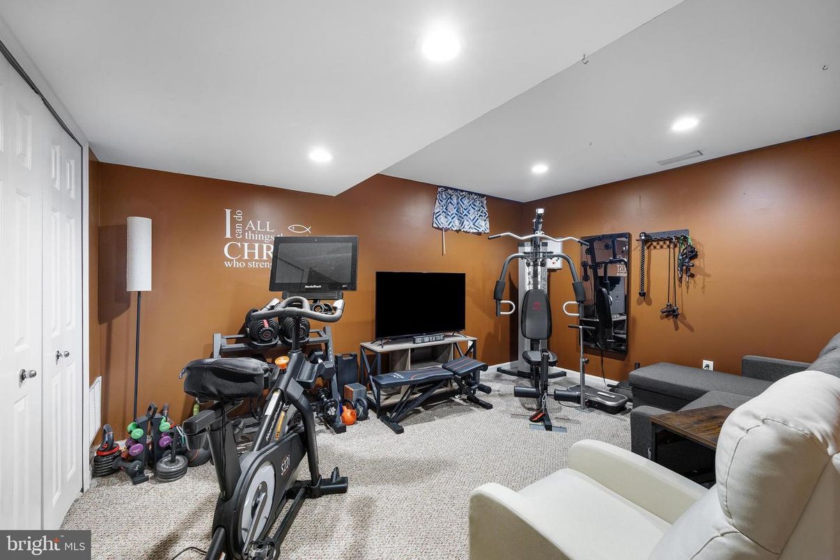 Fitness Equipment, Interior, Recessed Lighting