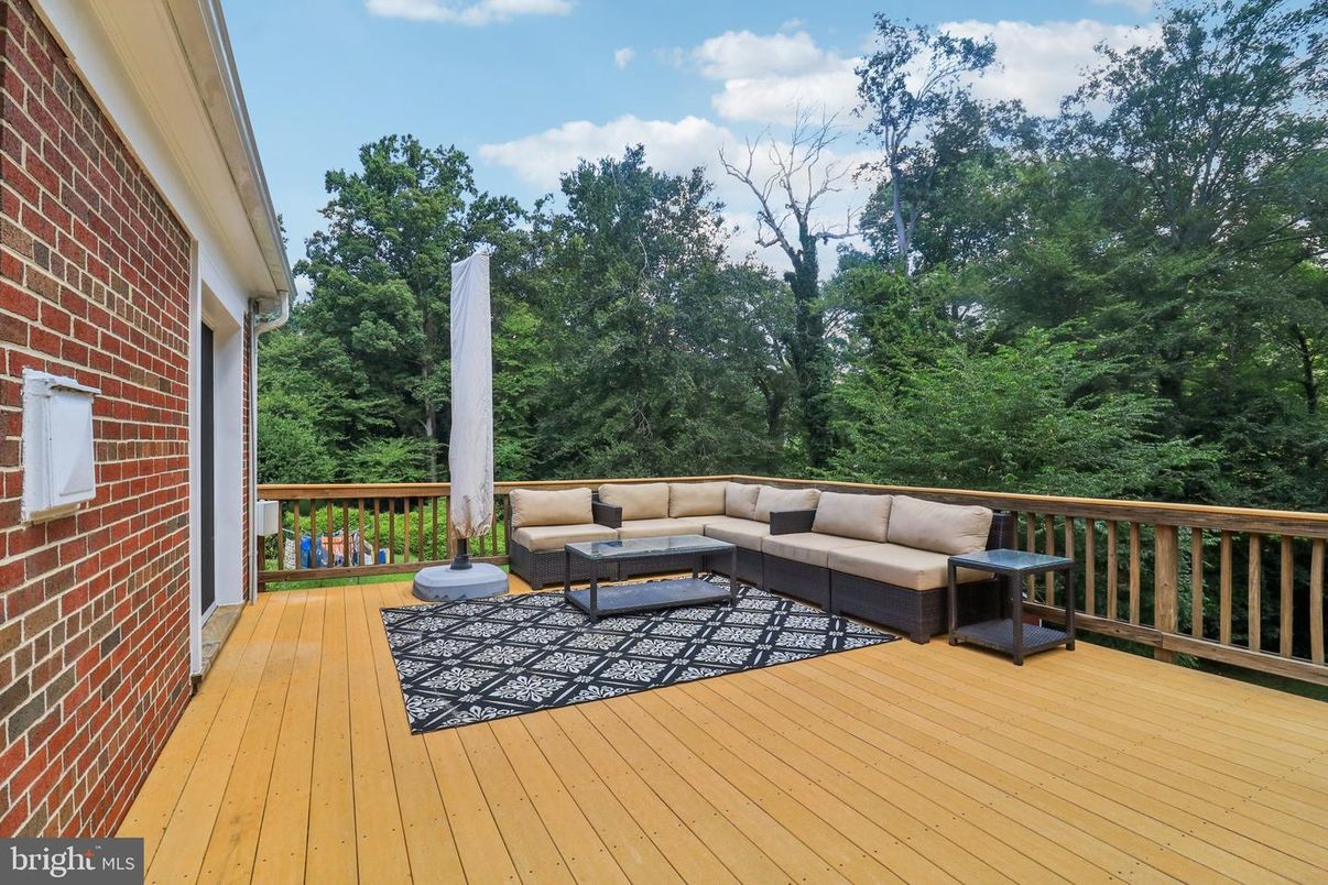 Exterior, Wood Texture Flooring