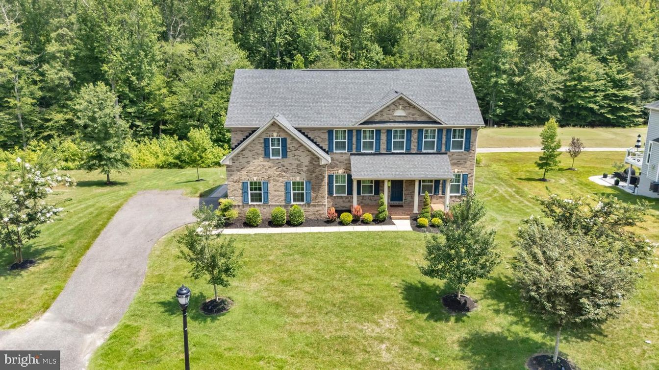 Backyard, Exterior, Facade, Brick Facade, Georgian