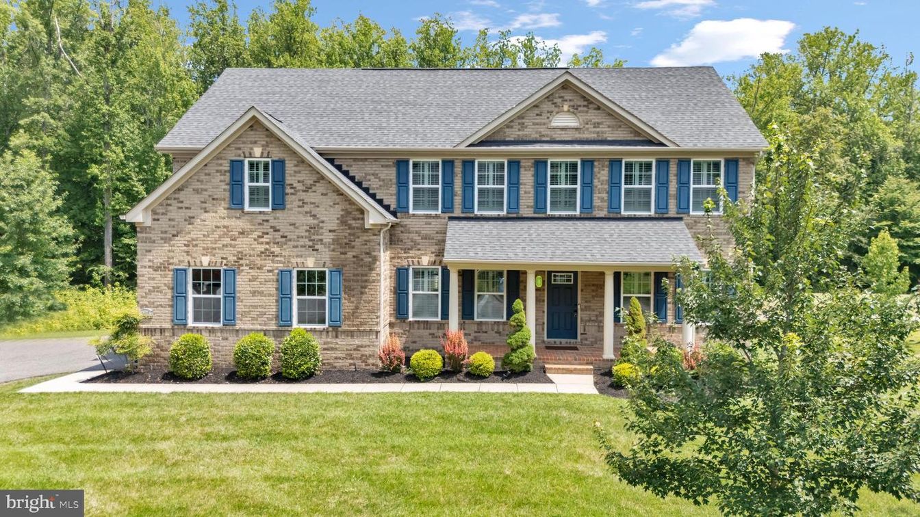 Exterior, Facade, Brick Facade, Brick Traditional