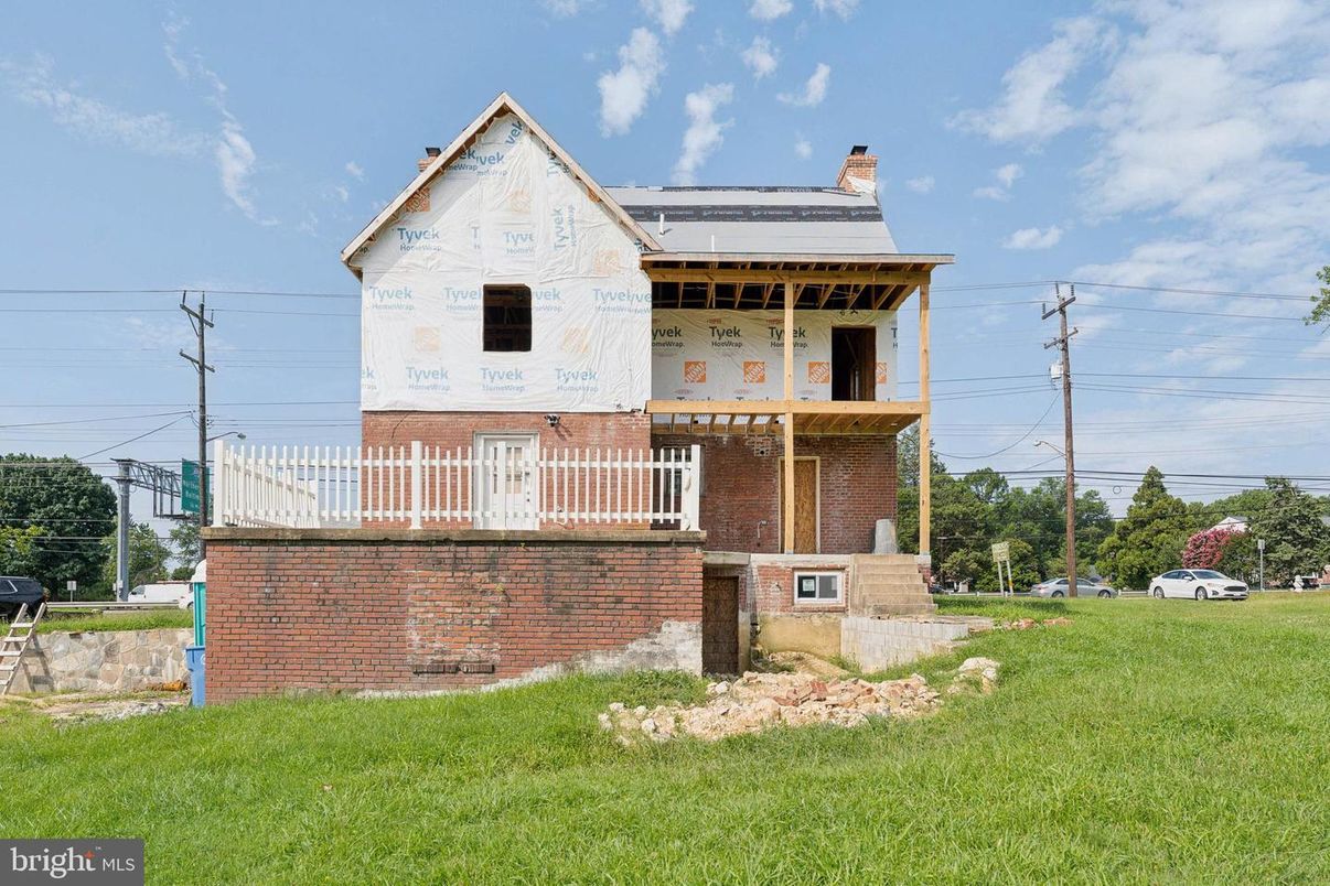 Backyard, Exterior, Solar Panels