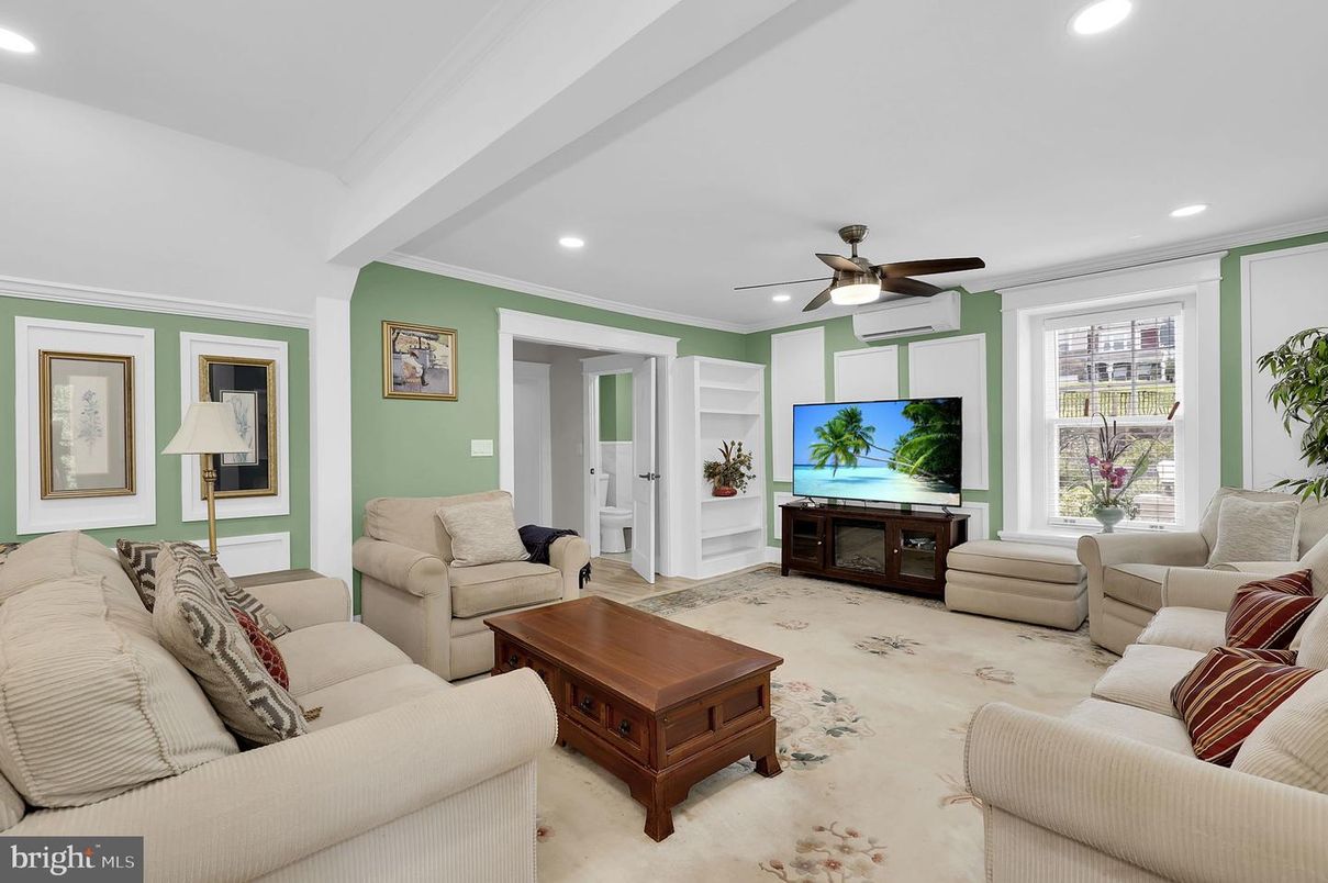 Interior, Living room, Recessed Lighting