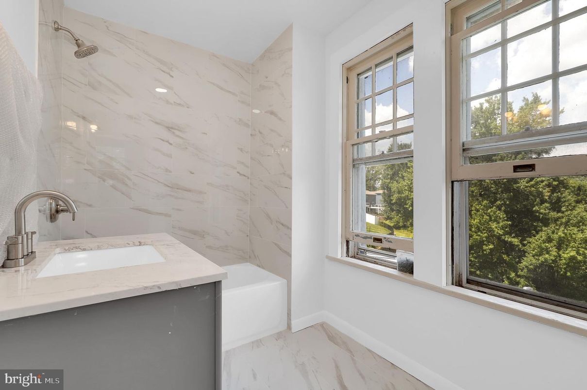 Bathroom, Interior, Marble, Marble Walls