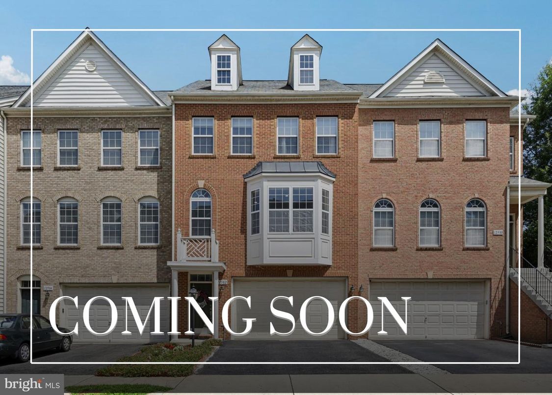 Attached, Exterior, Facade, Brick Facade, Rowhouse