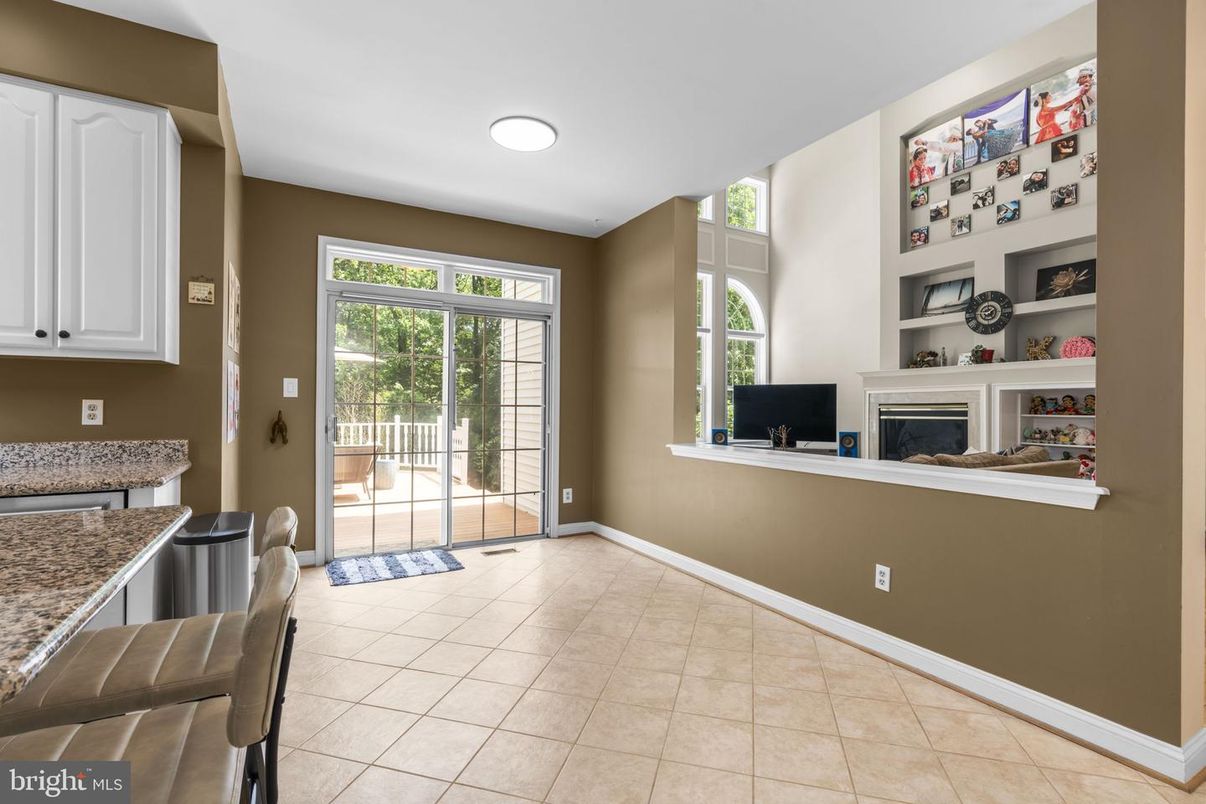 Fireplace, Interior, Recessed Lighting