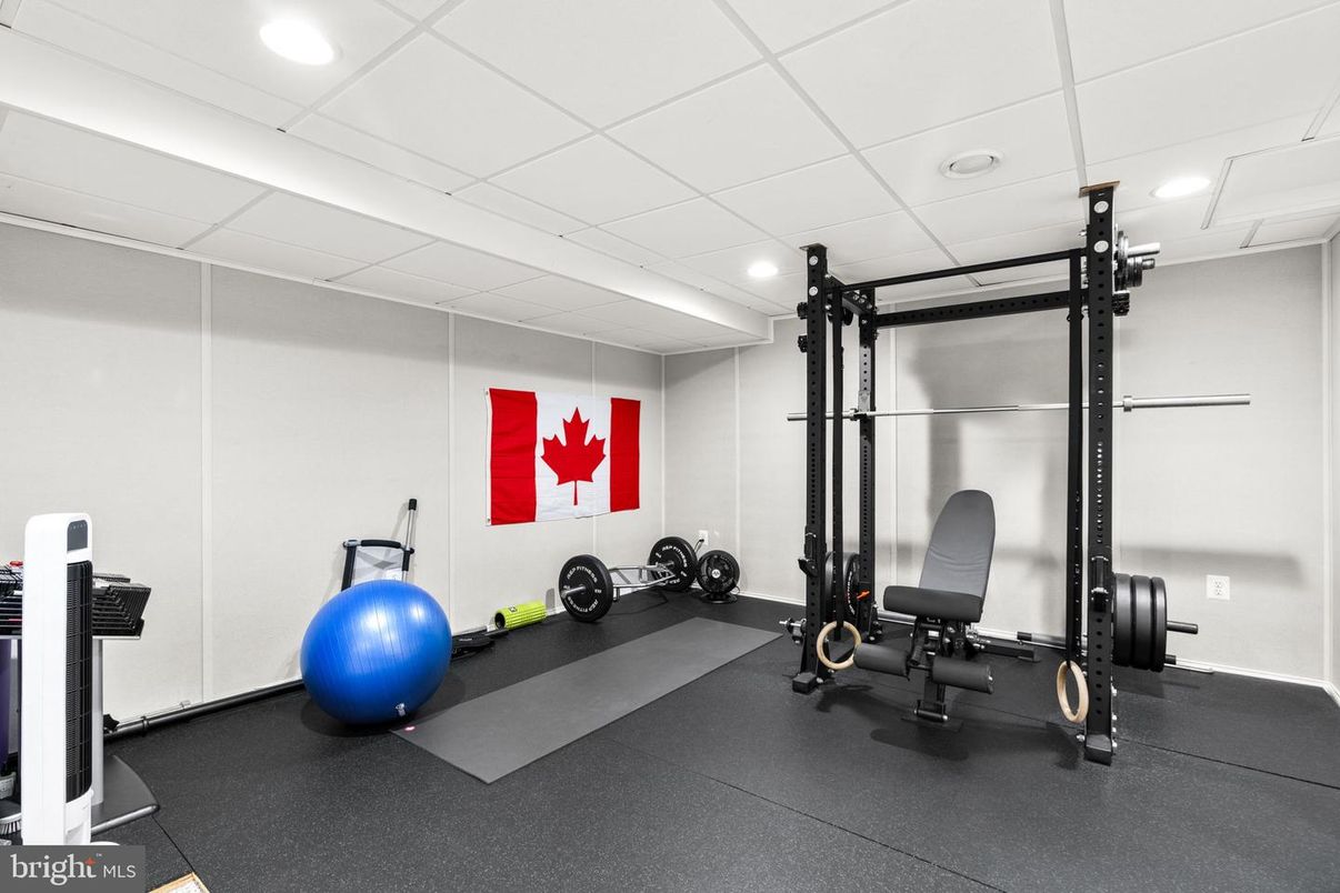 Fitness Equipment, Interior, Recessed Lighting