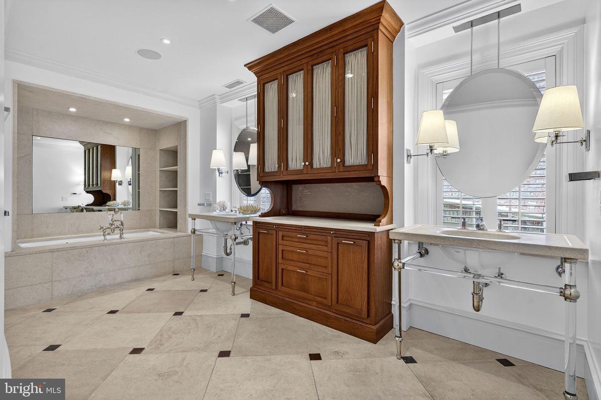 Bathroom, Interior, Pendant Lights, Recessed Lighting