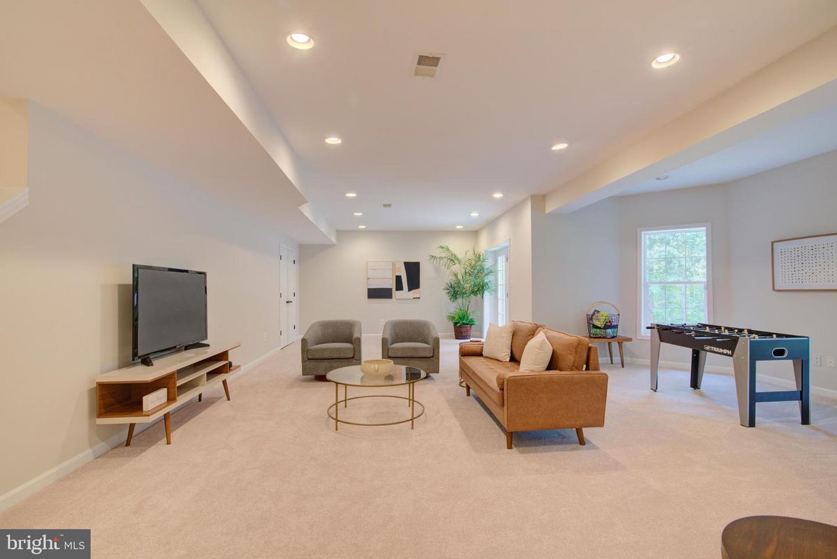 Game Room, Interior, Living room, Recessed Lighting