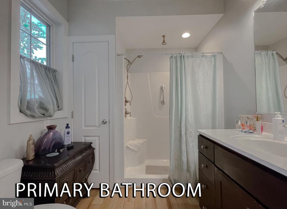 Bathroom, Interior, Recessed Lighting, Wood Texture Flooring