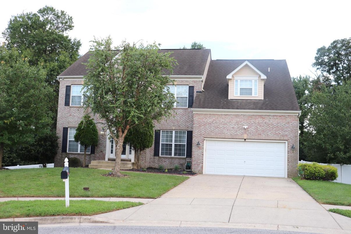 Attached, Exterior, Facade, Brick Facade, Brick Traditional