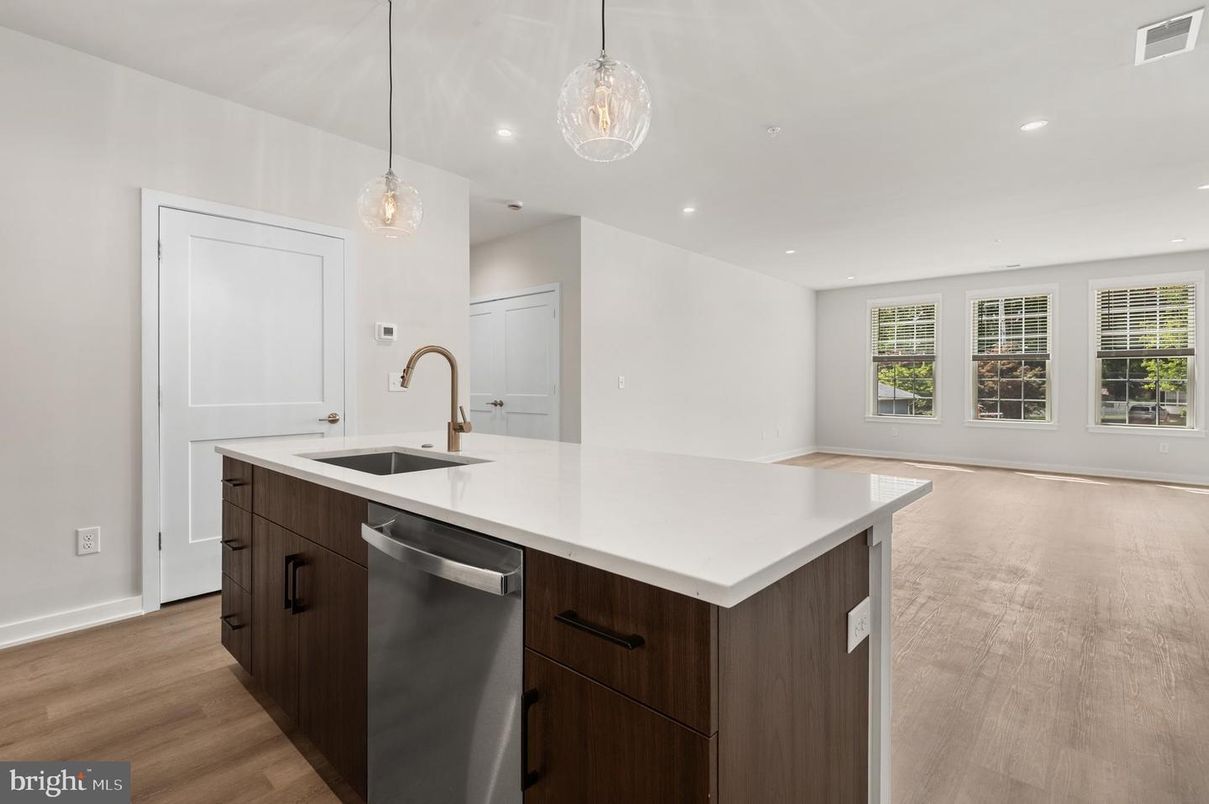Interior, Kitchen, Pendant Lights, Recessed Lighting, Wood Texture Flooring