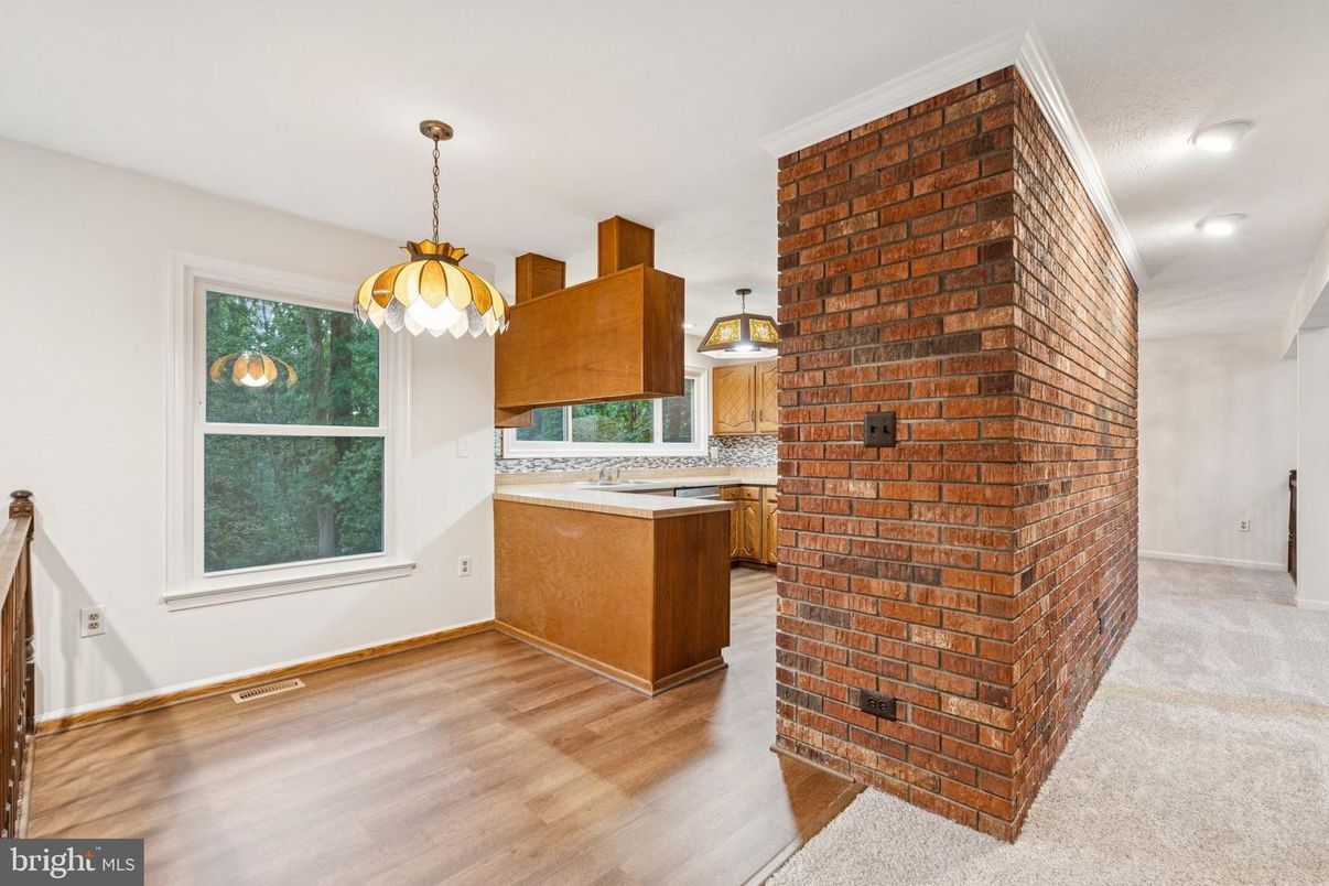 Interior, Kitchen, Pendant Lights, Recessed Lighting, Stone Walls, Wood Texture Flooring