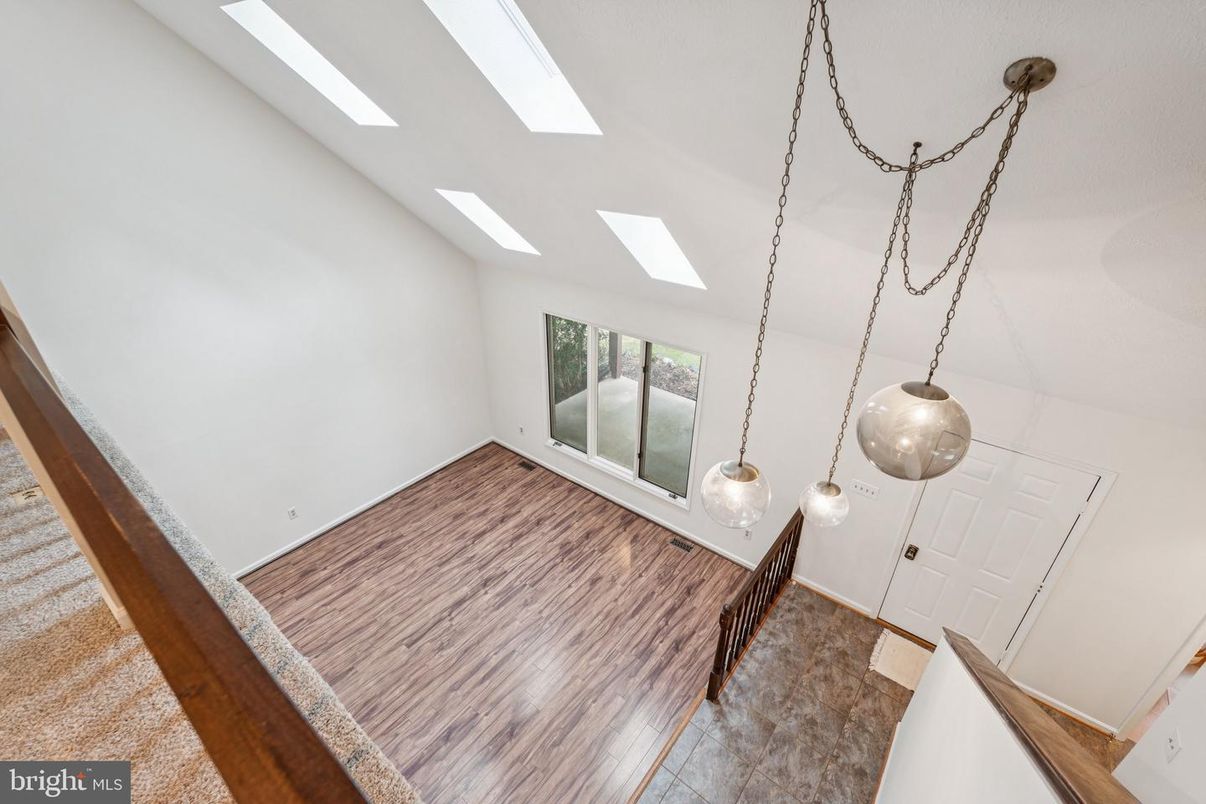 Empty room, Interior, Pendant Lights, Recessed Lighting, Wood Texture Flooring