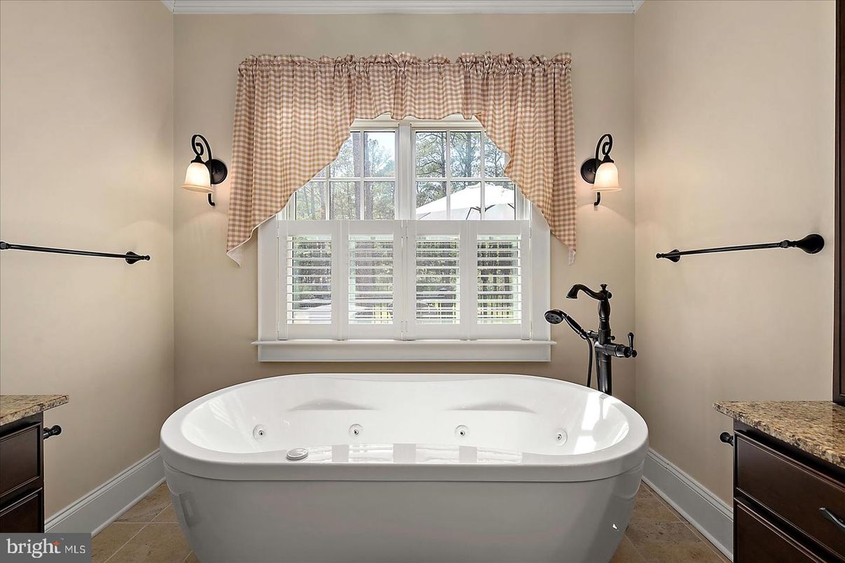 Bathroom, Free Standing Baths, Interior