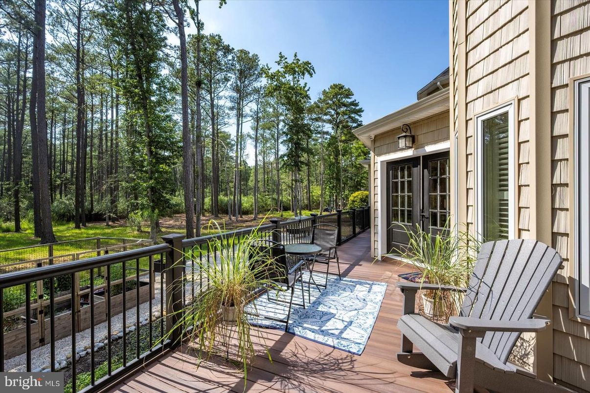Exterior, Wood Texture Flooring