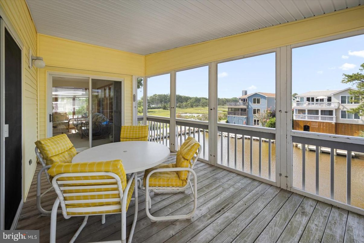 Interior, Sun Room, Water, Wood Texture Flooring