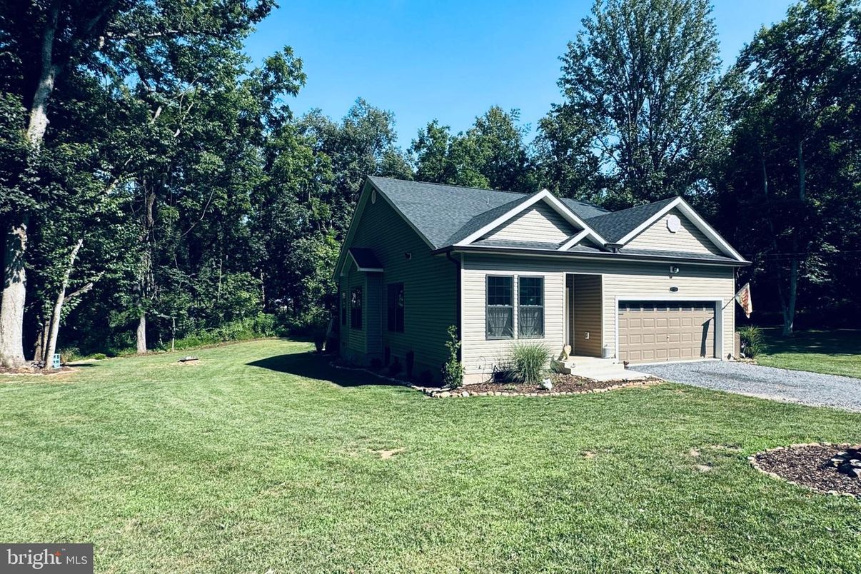 Attached, Backyard, Exterior, Facade, Farmhouse