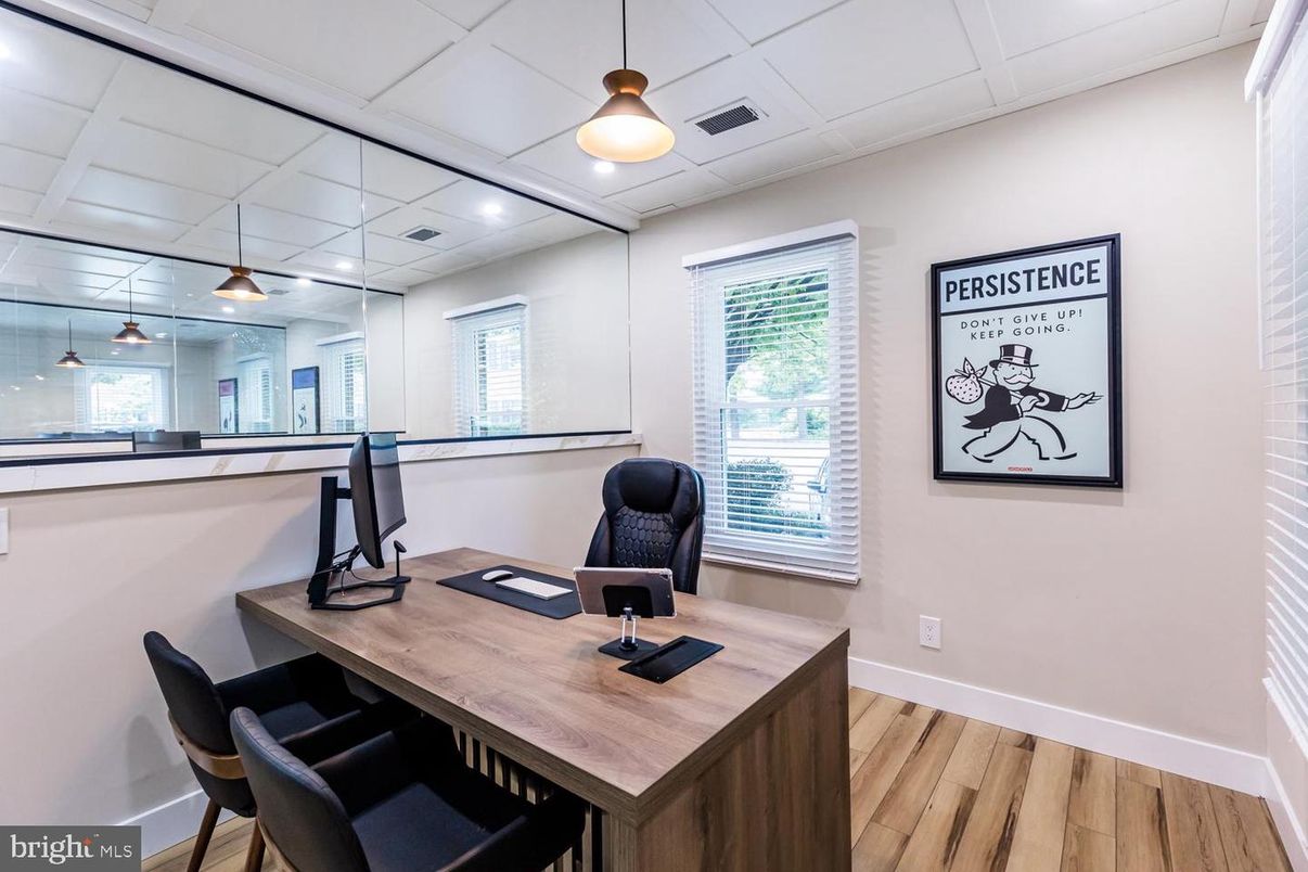 Home Office, Interior, Pendant Lights, Recessed Lighting, Wood Texture Flooring