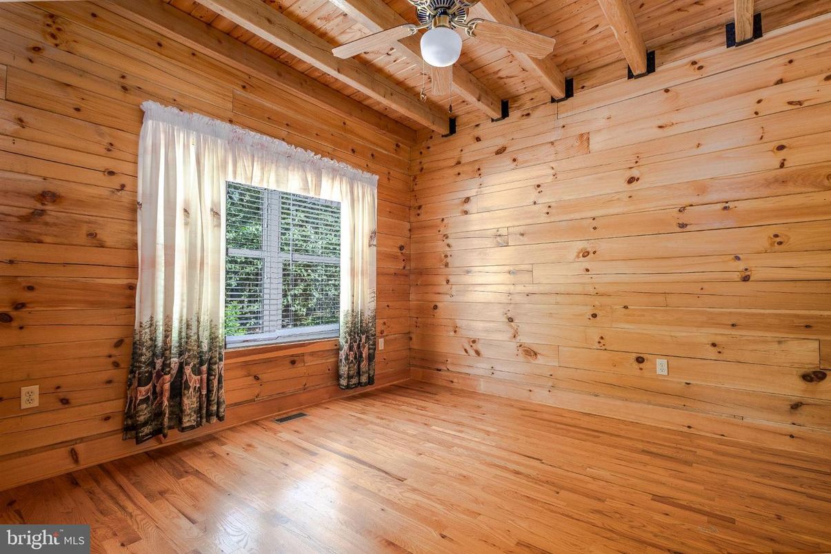 Empty room, Interior, Wooden Beams, Wooden Ceilings, Wood Texture Flooring, Wooden Walls