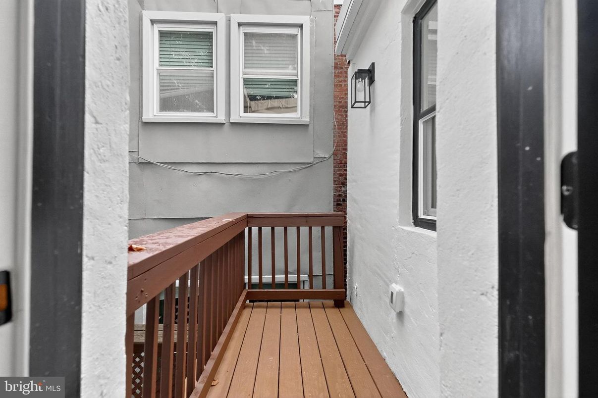 Exterior, Wood Texture Flooring