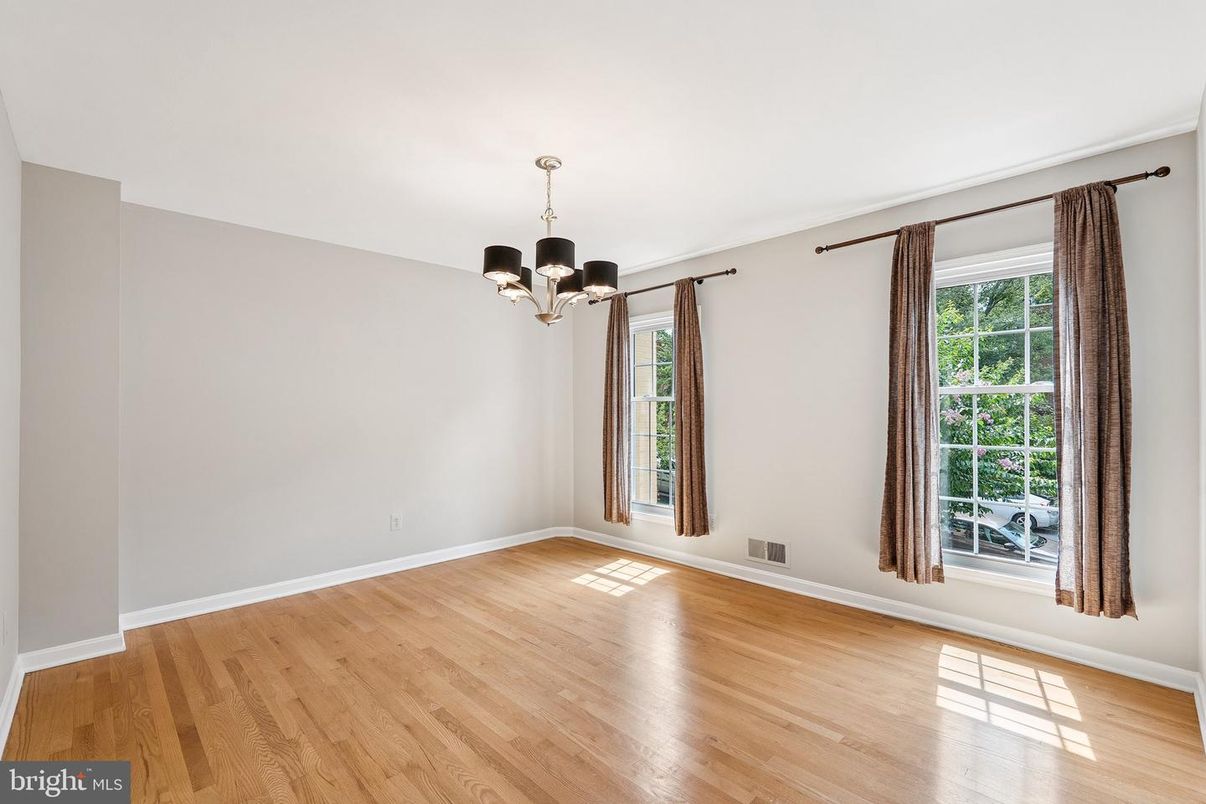 Chandelier, Empty room, Interior, Wood Texture Flooring