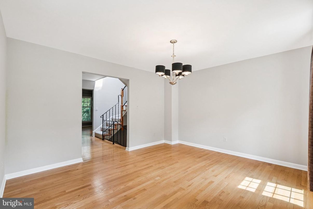 Chandelier, Empty room, Interior, Wood Texture Flooring