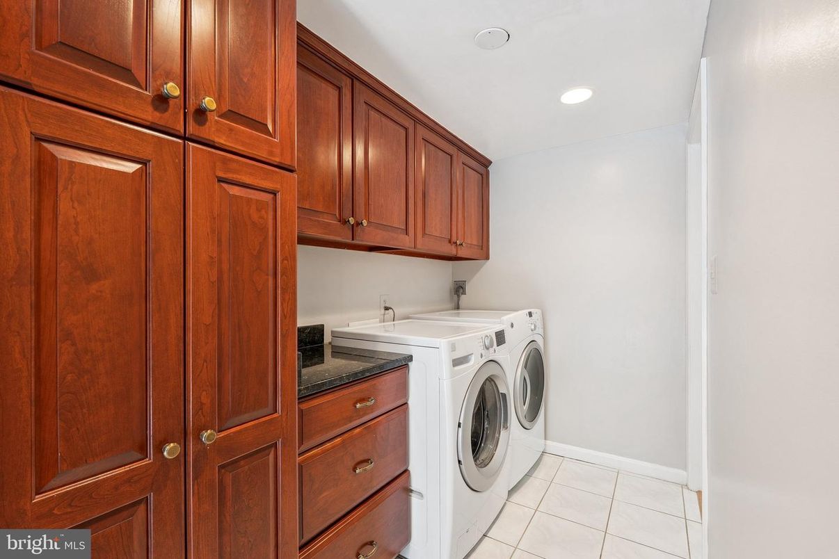 Interior, Recessed Lighting, Washer