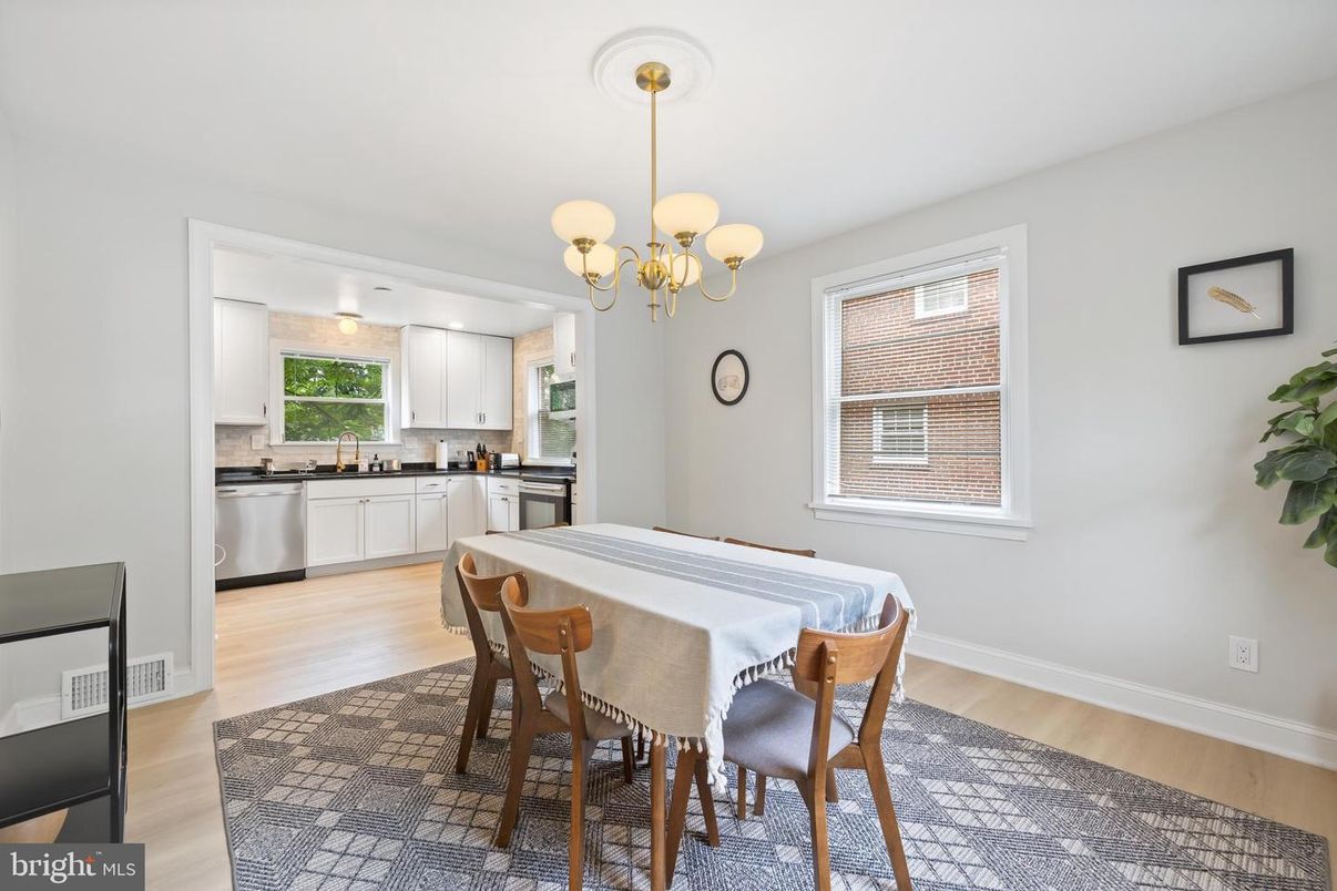 Chandelier, Dining room, Interior, Kitchen, Wood Texture Flooring