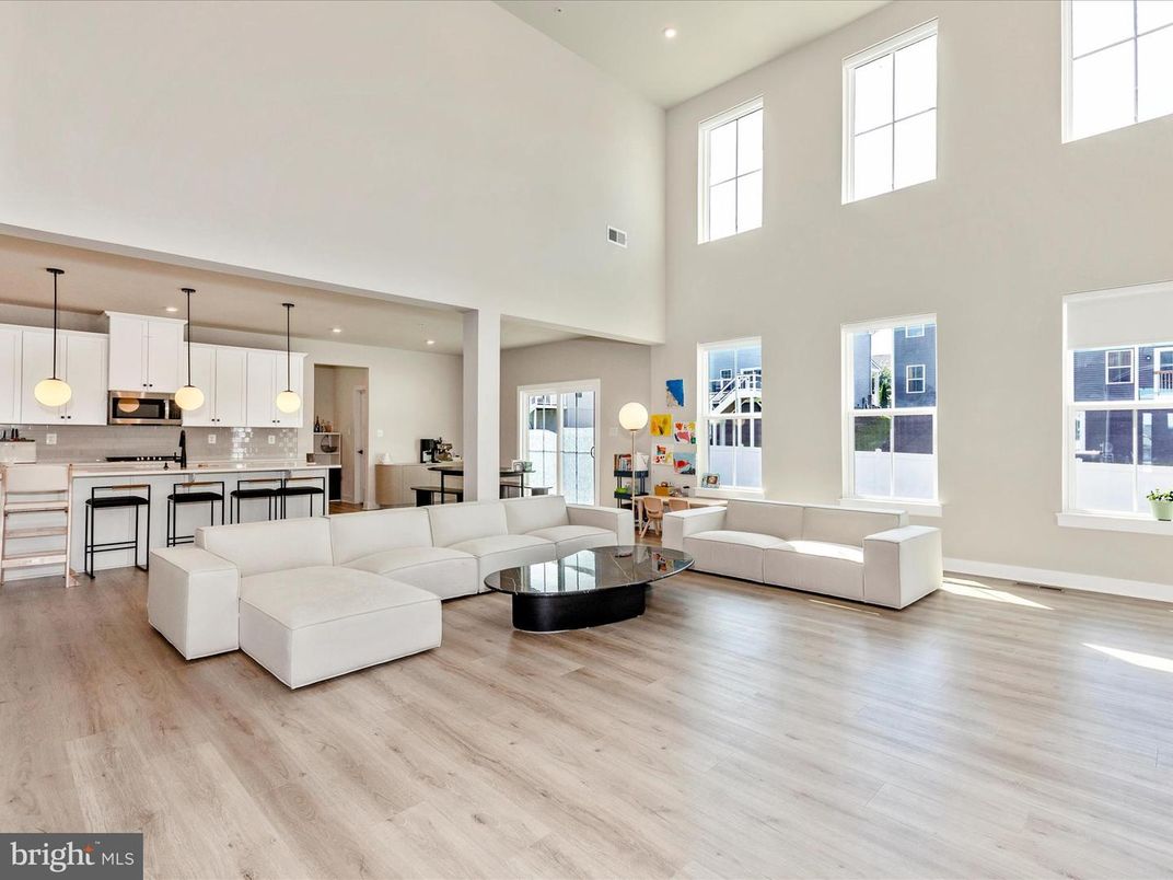 Interior, Kitchen, Living room, Pendant Lights, Recessed Lighting, Wood Texture Flooring