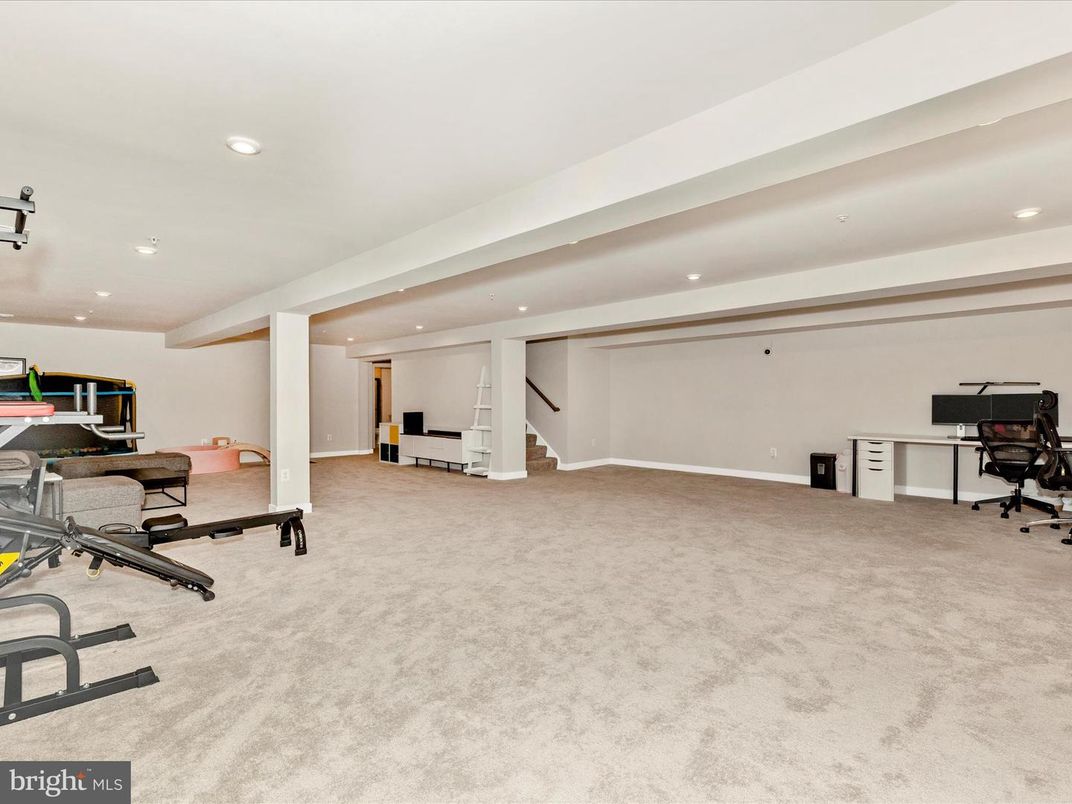 Fitness Equipment, Interior, Recessed Lighting