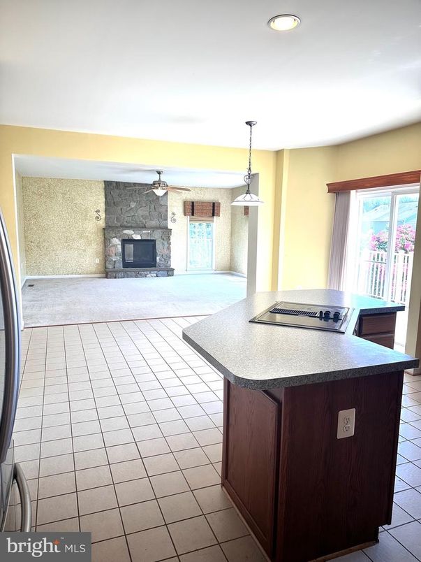 Fireplace, Interior, Kitchen, Pendant Lights, Recessed Lighting