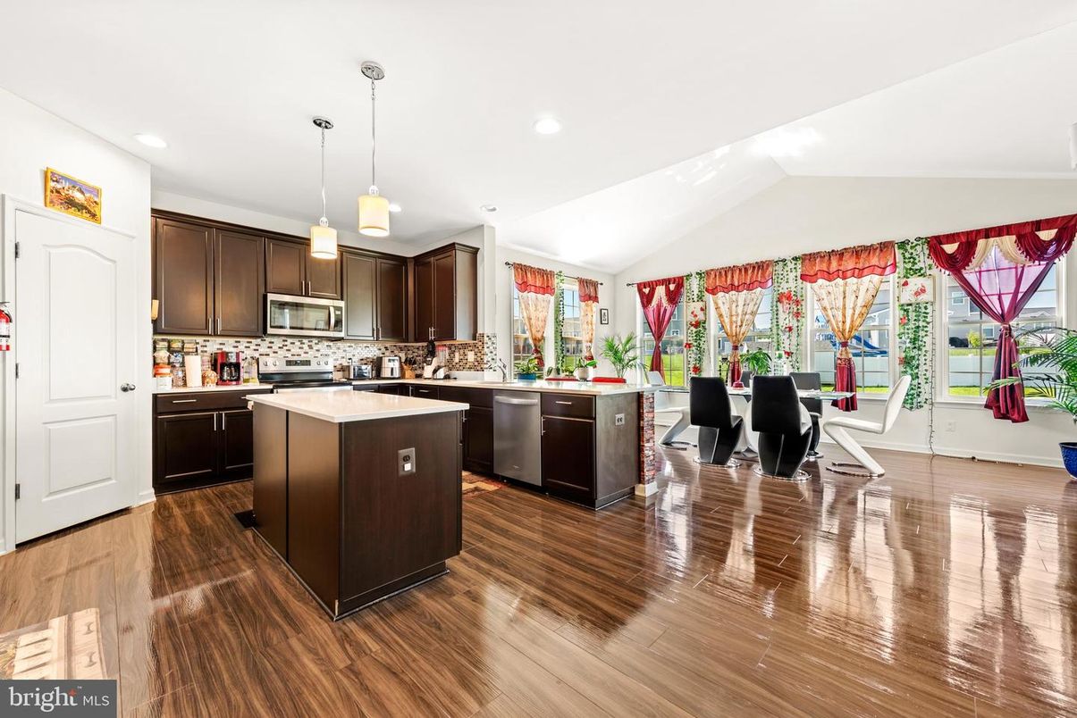 Interior, Kitchen, Pendant Lights, Recessed Lighting, Wood Texture Flooring