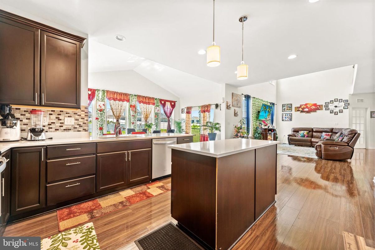 Interior, Kitchen, Living room, Pendant Lights, Recessed Lighting, Wood Texture Flooring