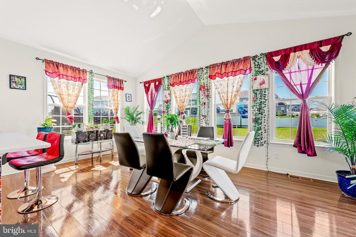 Dining room, Interior, Wood Texture Flooring