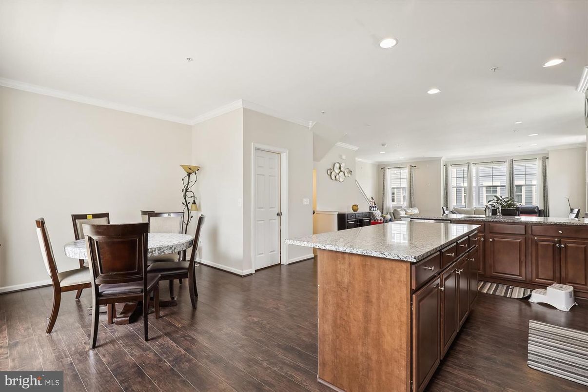 Dining room, Interior, Kitchen, Recessed Lighting, Wood Texture Flooring