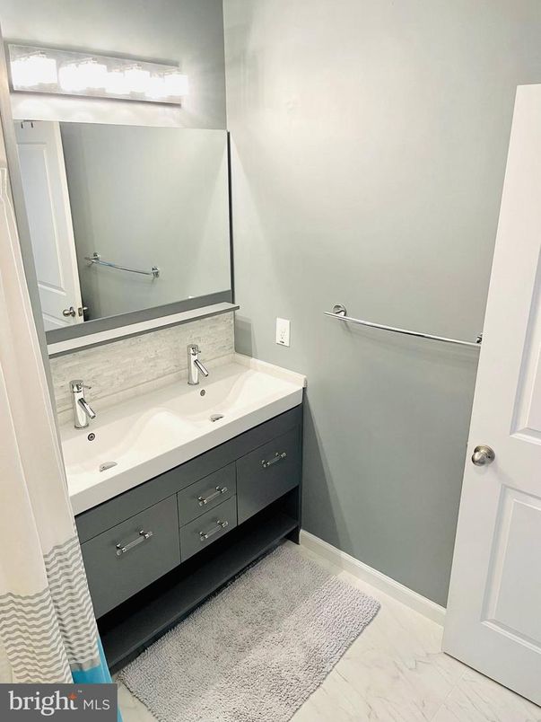 Bathroom, Dual Sink Vanities, Interior, Marble