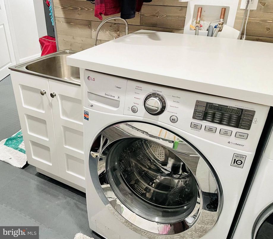 Interior, Washer