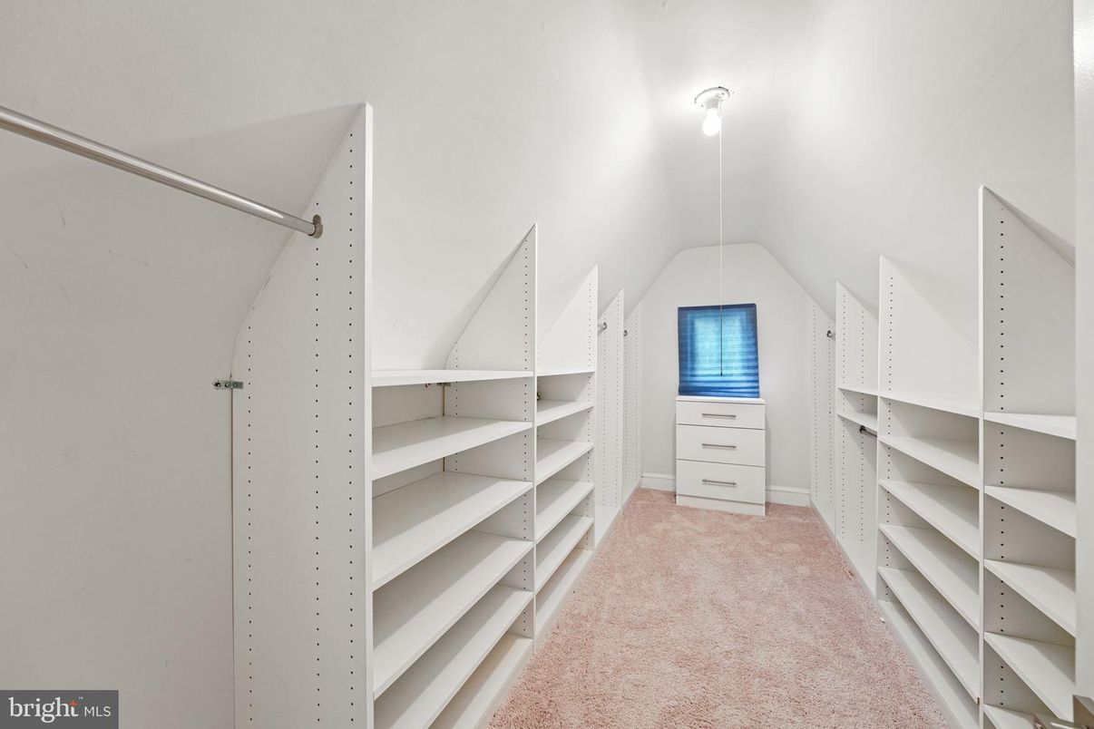 Interior, Walk-in Closets