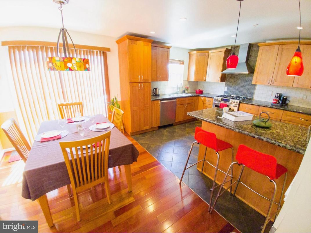 Dining room, Interior, Kitchen, Pendant Lights, Recessed Lighting, Wood Texture Flooring