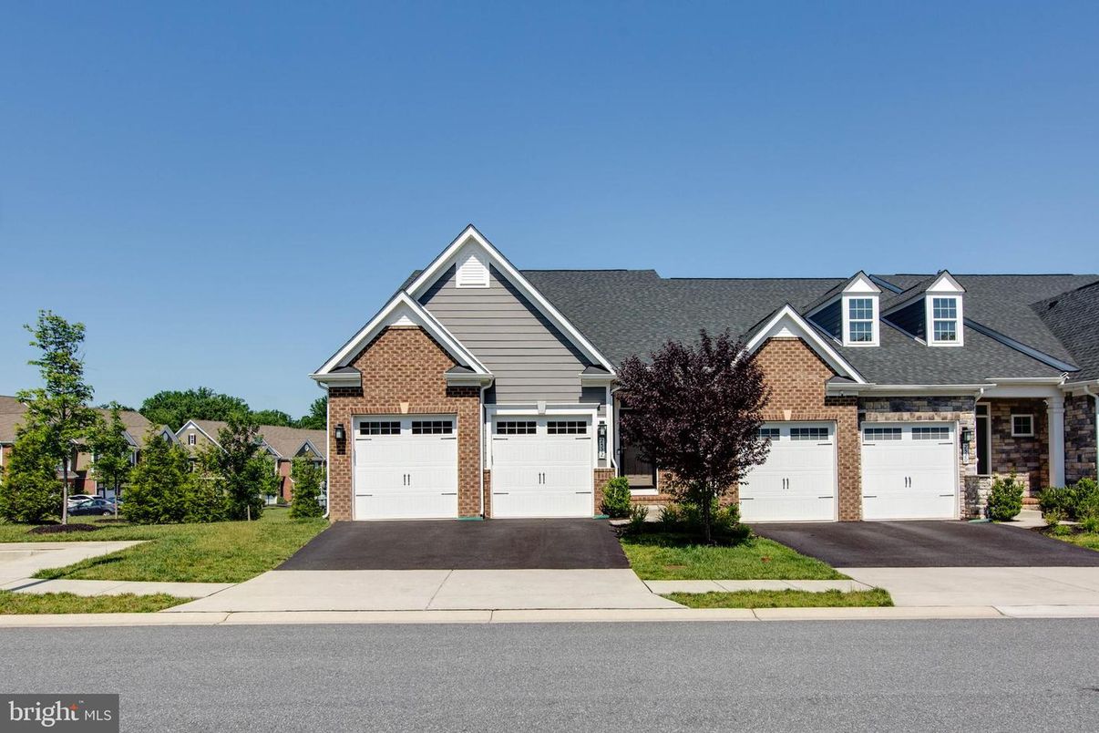 Attached, Exterior, Facade, Brick Facade, Brick Traditional