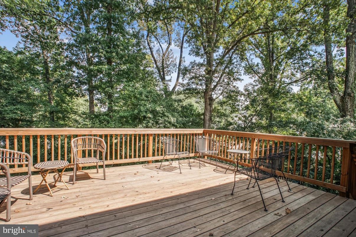 Exterior, Wood Texture Flooring