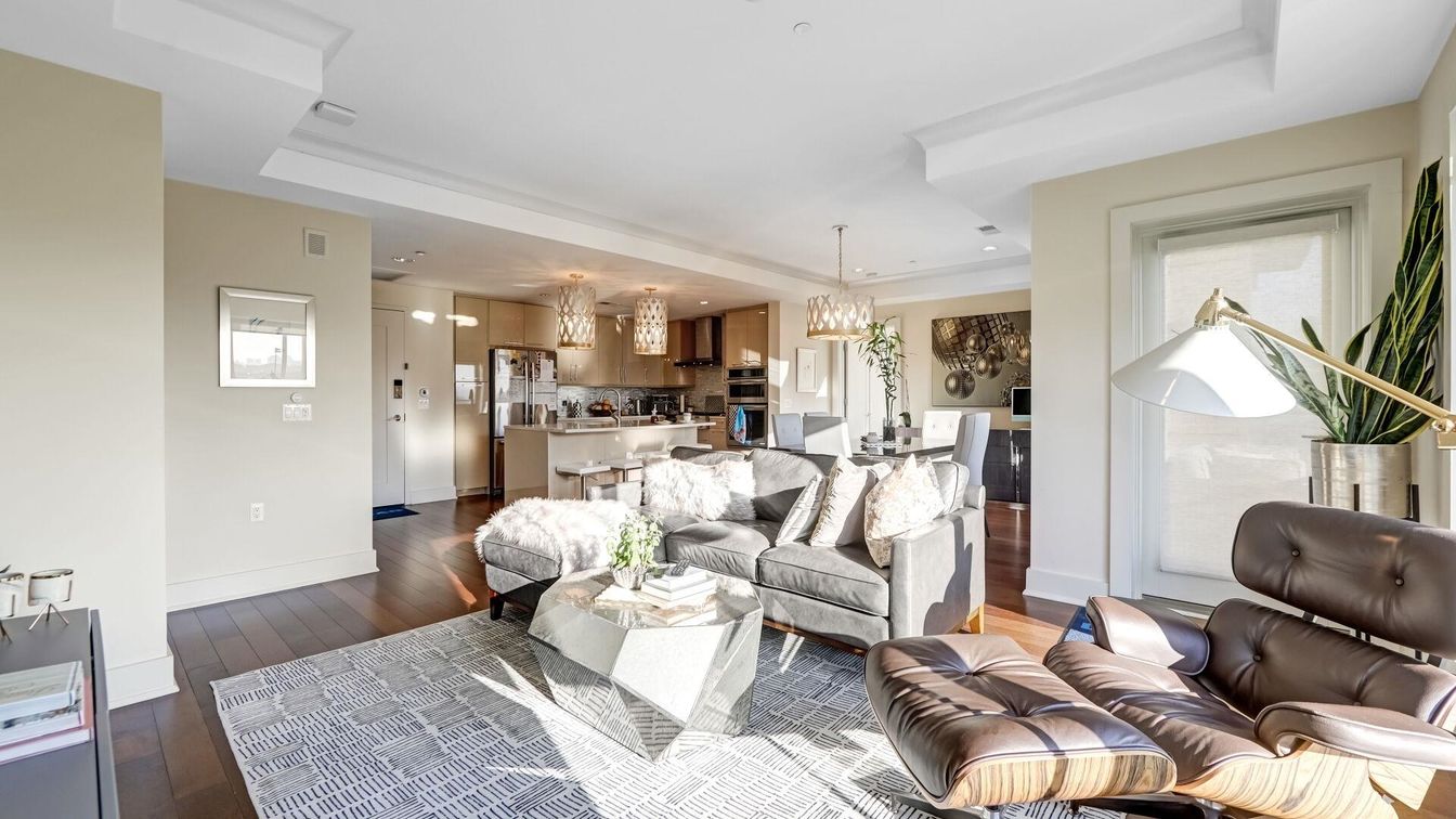 Chandelier, Dining room, Interior, Kitchen, Living room, Pendant Lights, Recessed Lighting, Stainless Steel Appliances, Wood Texture Flooring
