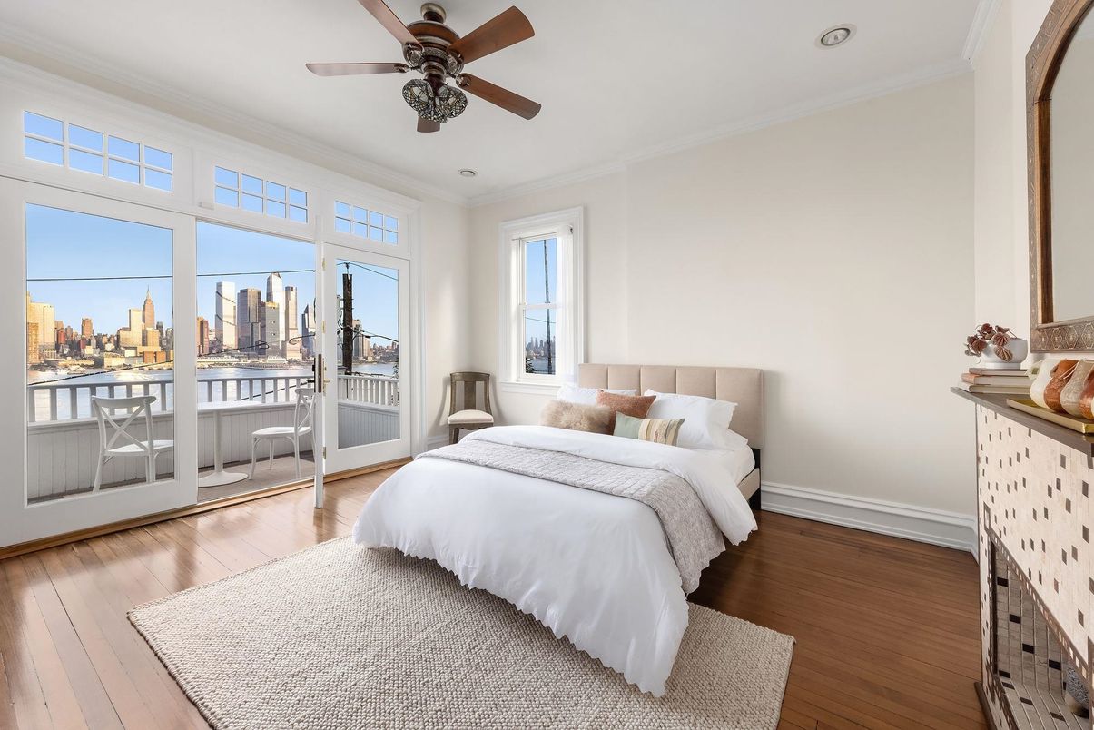 Bedroom, Interior, Recessed Lighting, Water, Wood Texture Flooring