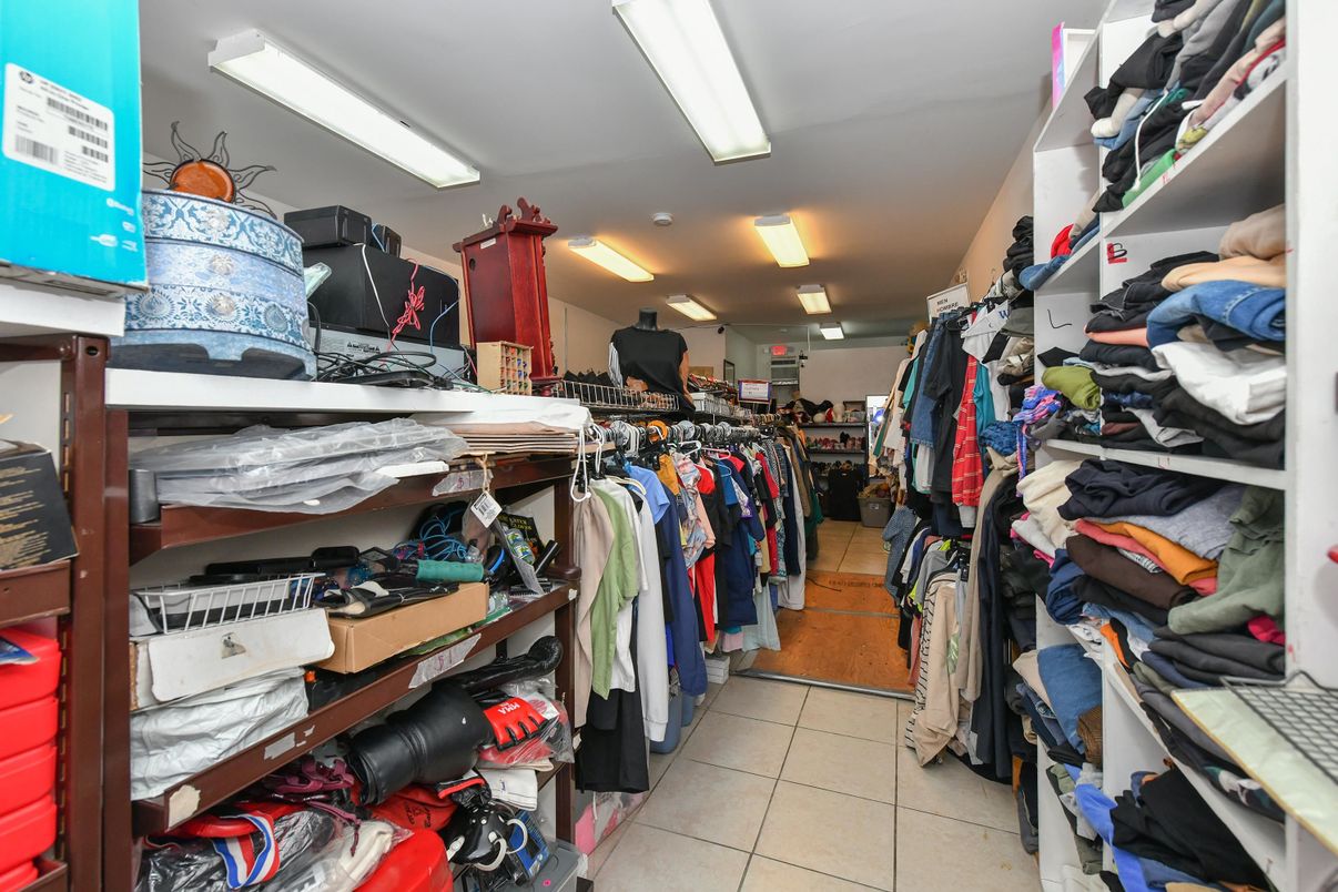 Interior, Walk-in Closets