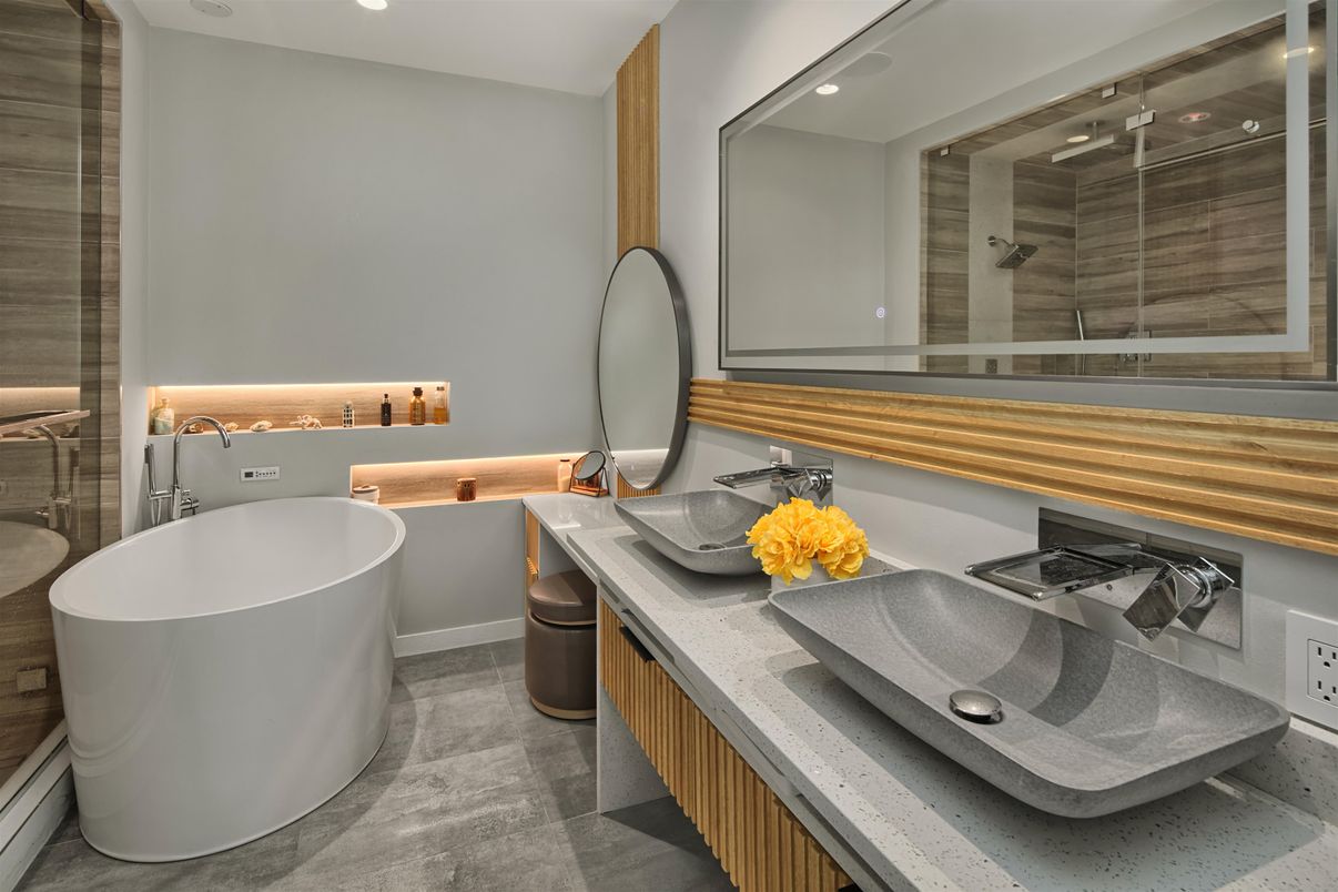 Bathroom, Free Standing Baths, Glass Shower, Interior, Recessed Lighting